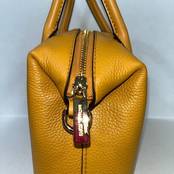 NEW Michael Kors Hyde Small Pebbled Leather Satchel in Golden Rod - Picture 5 of 5